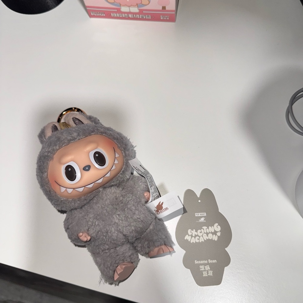 Labubu Exciting Macaron - sesame bean